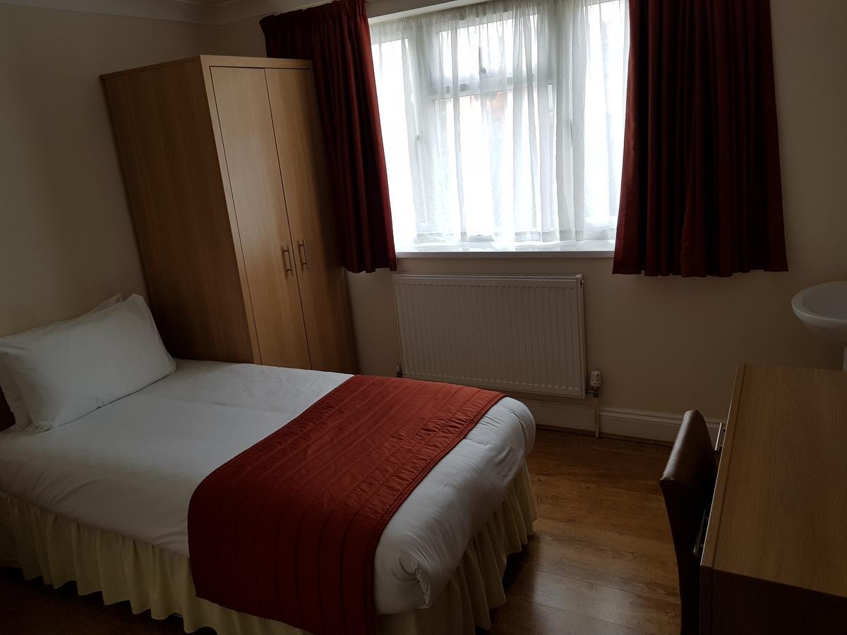 Forest View Hotel London Bagian luar foto
